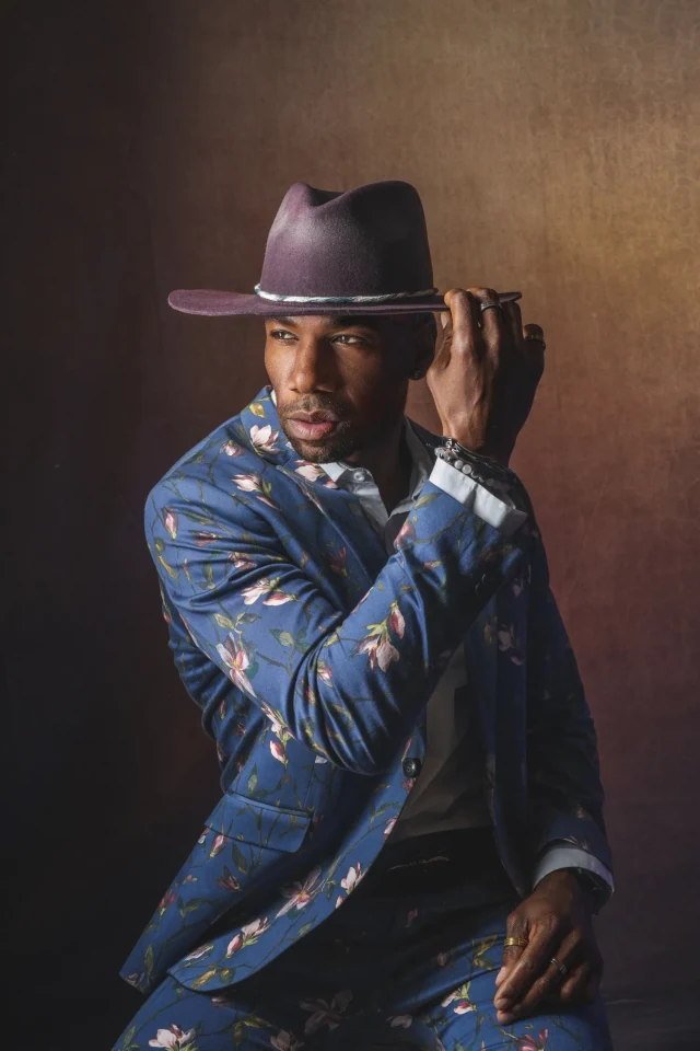 Magnolia Suit — Fashion photograph